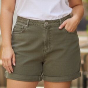 ASOS Design Olive Green shorts size 14